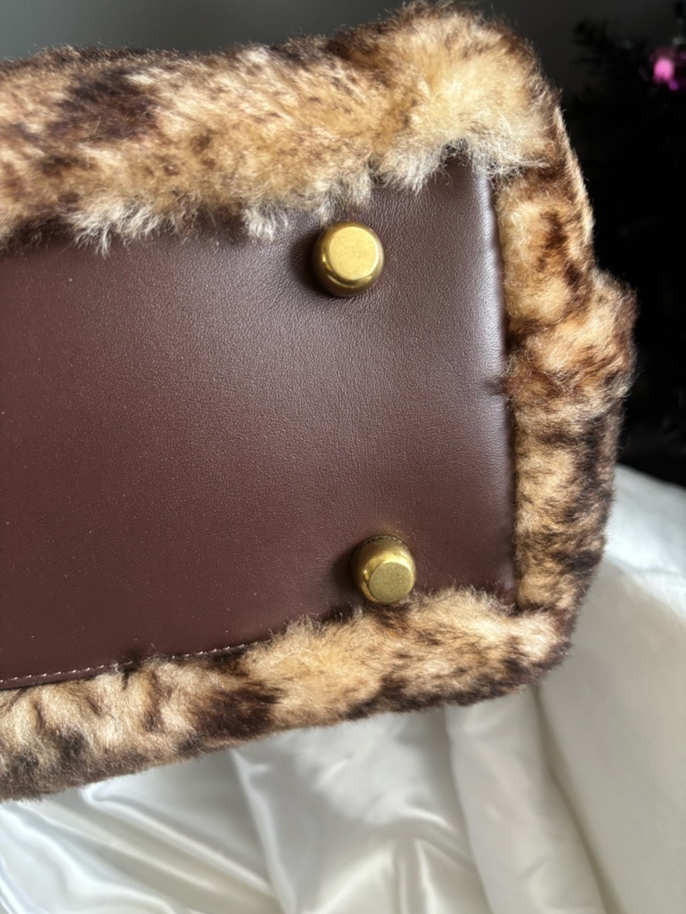 Coach Rogue Tote in Signature Shearling - Picture 7 of 15